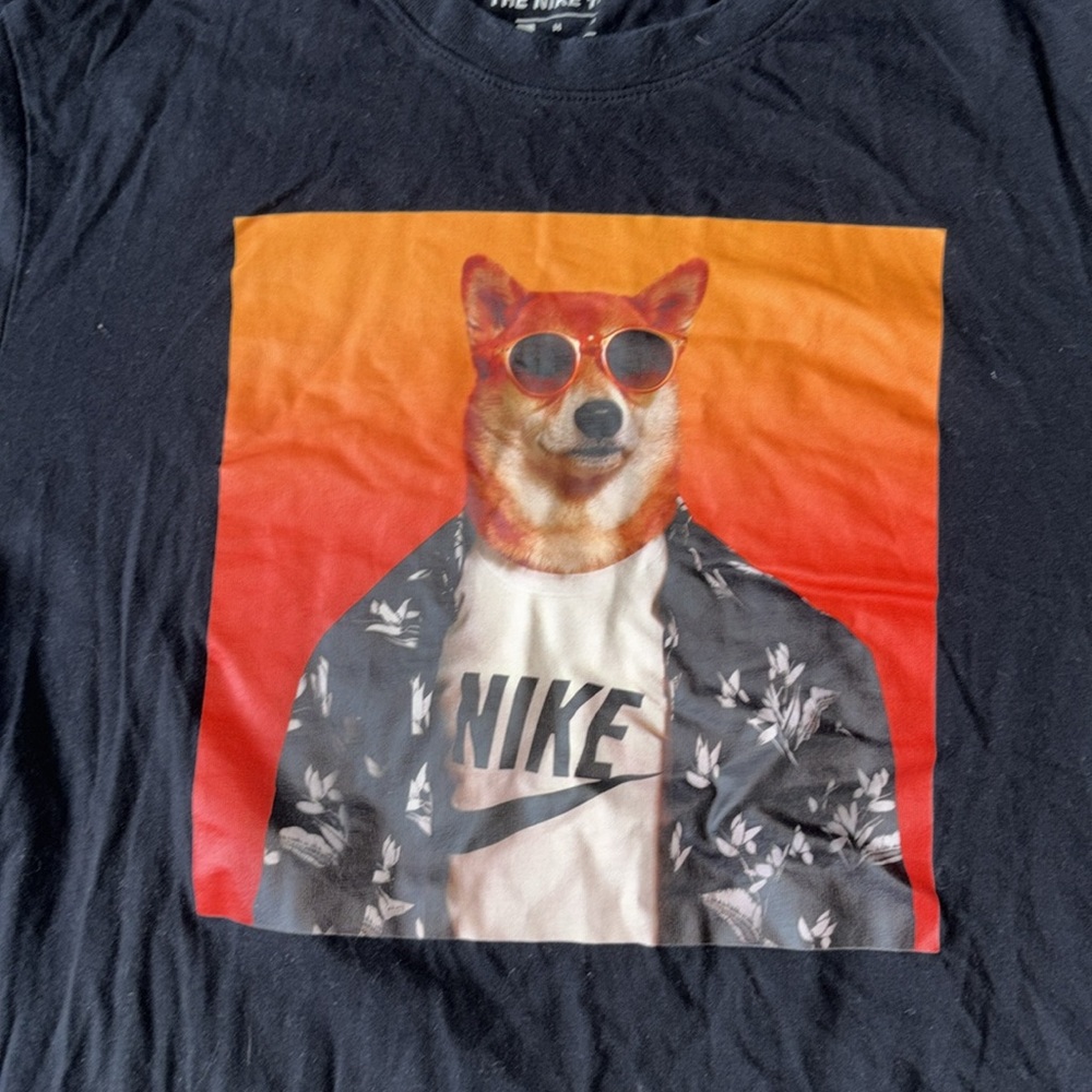 Nike Sportswear Shiba Inu T-shirt Size Medium - Picture 3 of 8